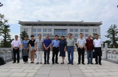 中殡协、殡葬标委会调研组座谈会在亿万先生MR举行